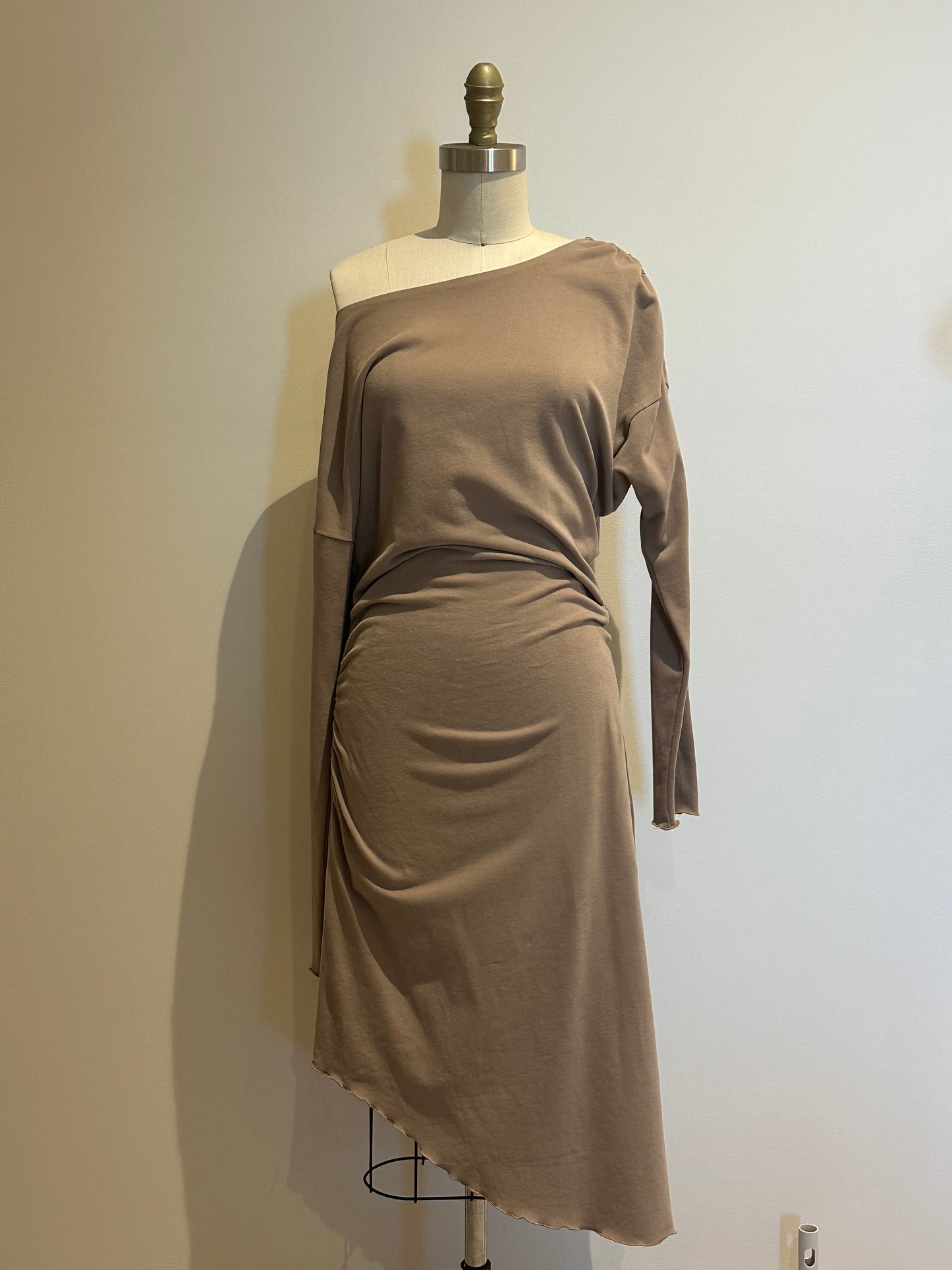 Untold-stories Ruched Midi Dress