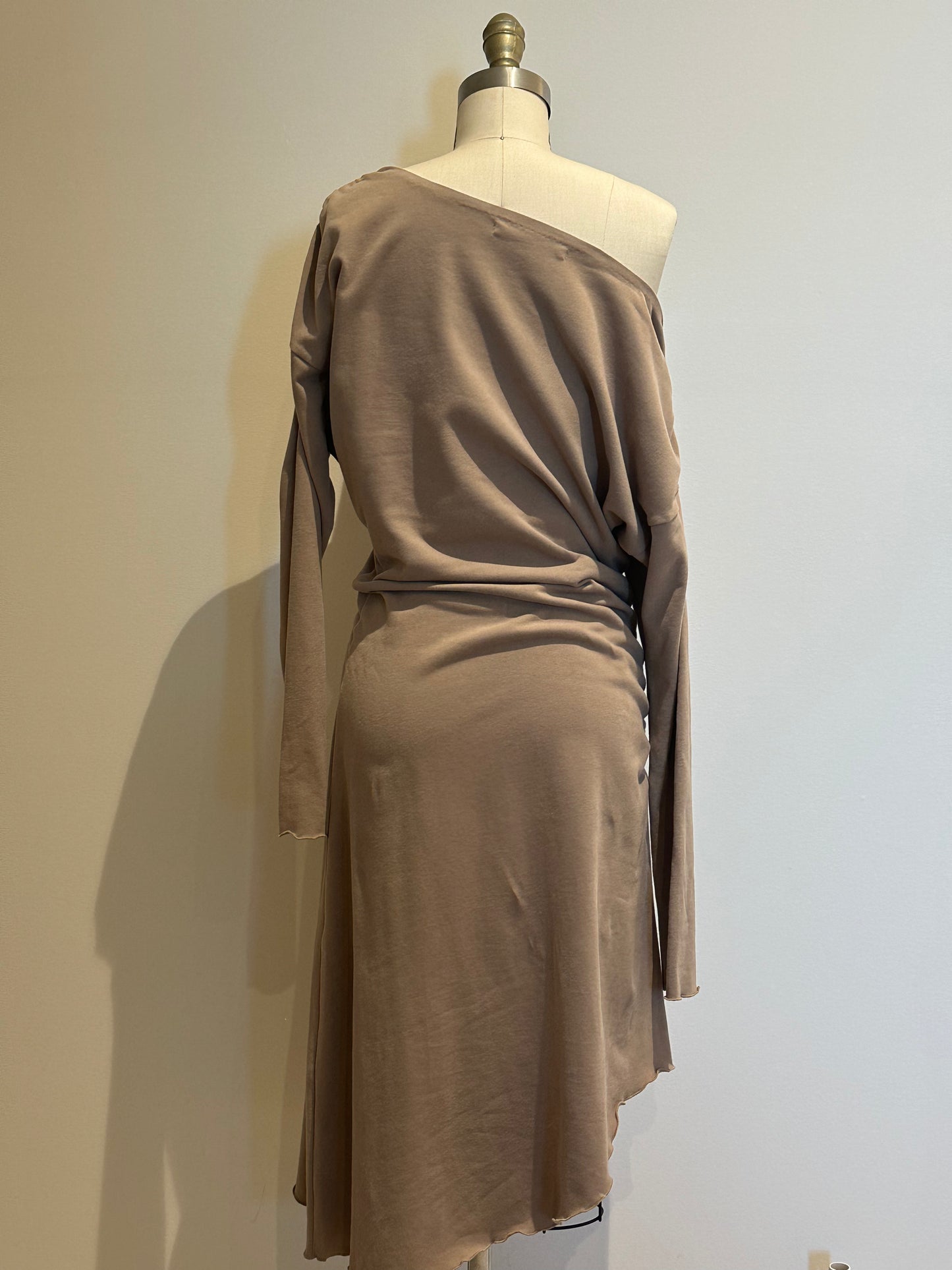 Untold-stories Ruched Midi Dress