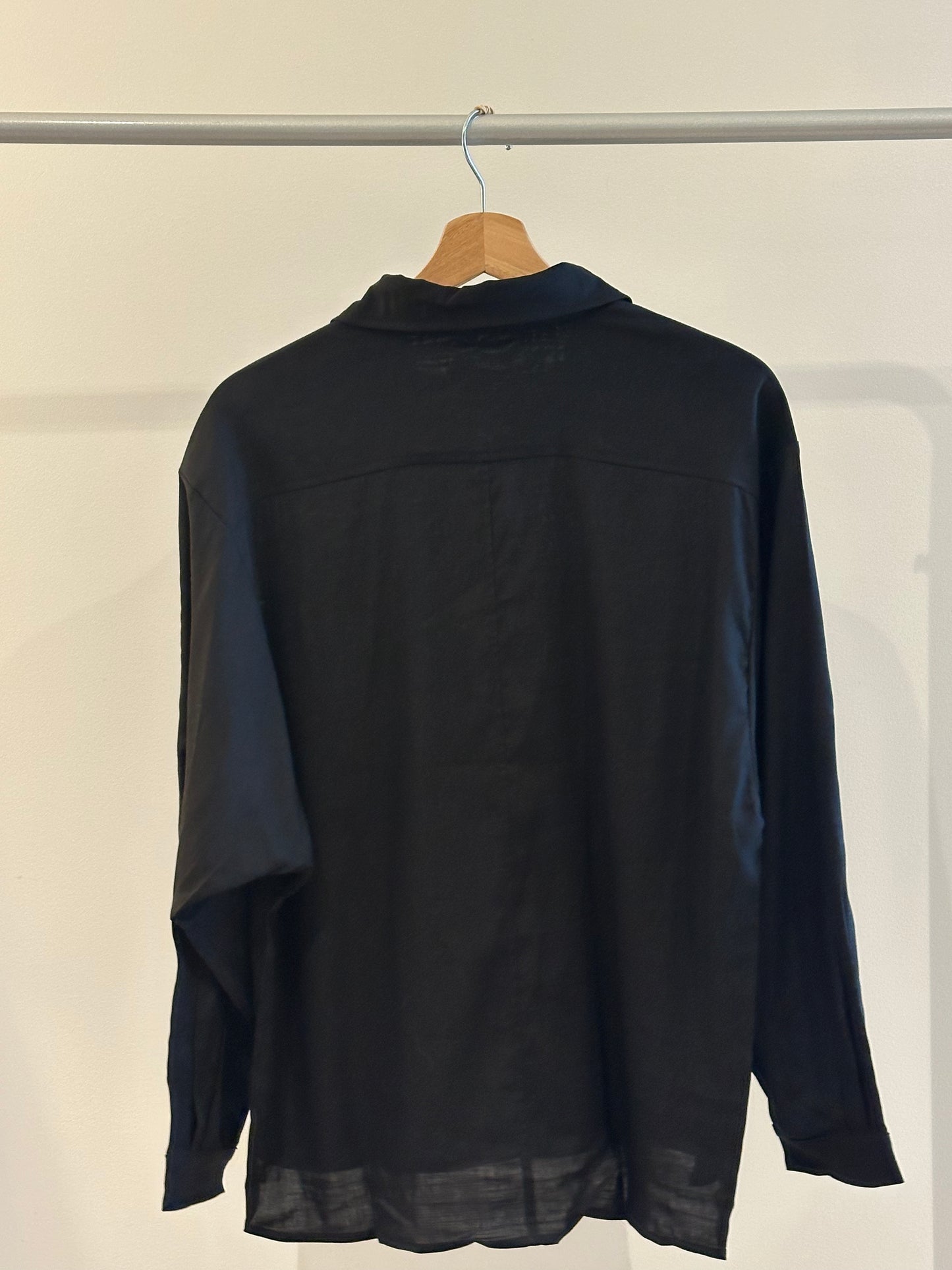 Nienne Button Shirt in Black