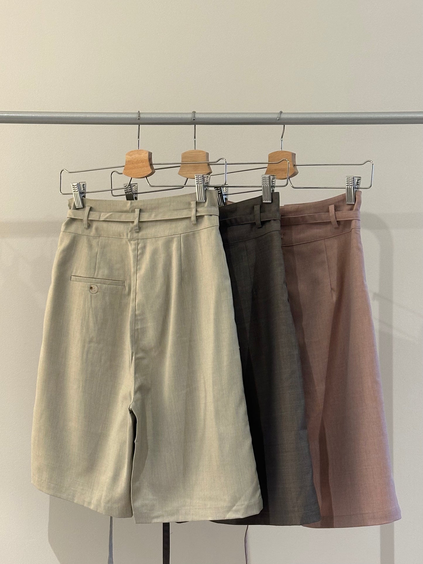 Coffee-For-Work Tucked Smart Shorts