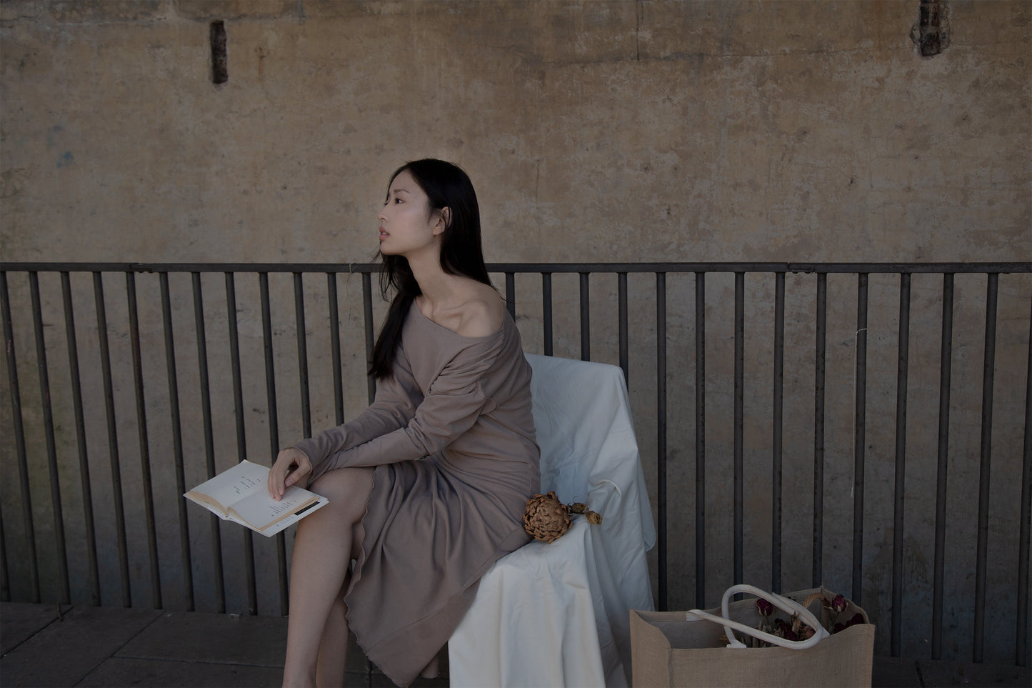 Untold-stories Ruched Midi Dress